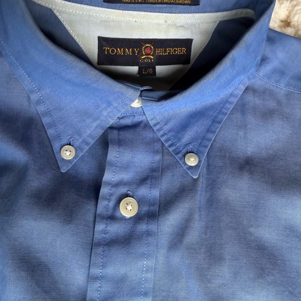 Tommy Hilfiger Men's Light Blue Button-Down Shirt Size Large